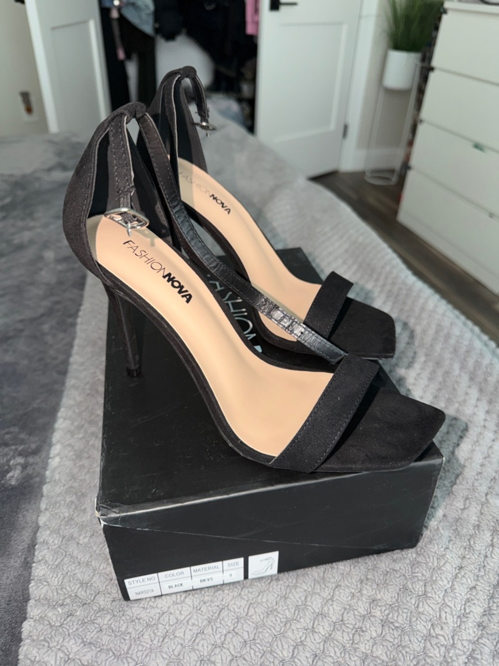 Fashion Nova Black Herls